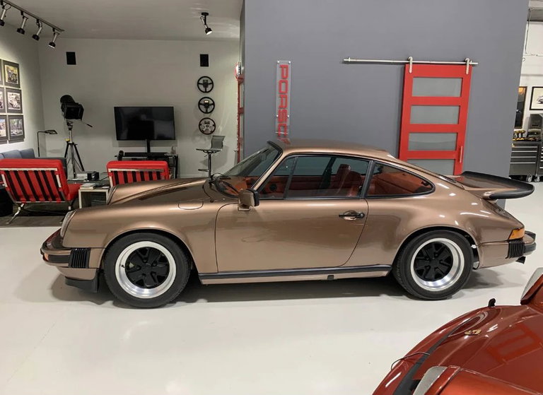 Porsche 911 Carrera 3.0