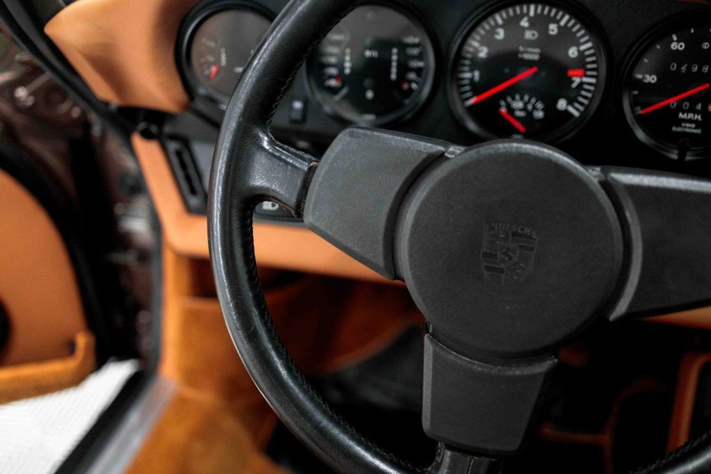 Porsche 911 Turbo 3.0 (US)