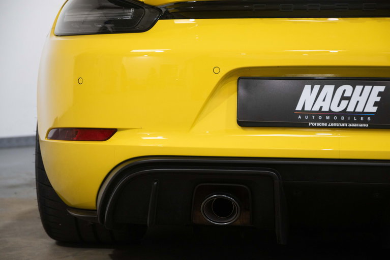 Porsche 718 Cayman GT4 RS