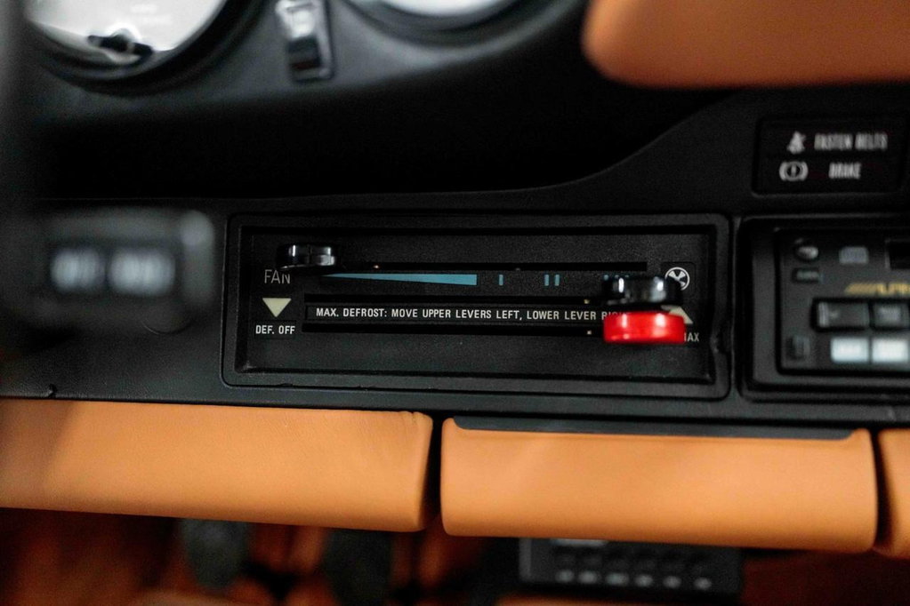 Porsche 911 Turbo 3.0 (US)