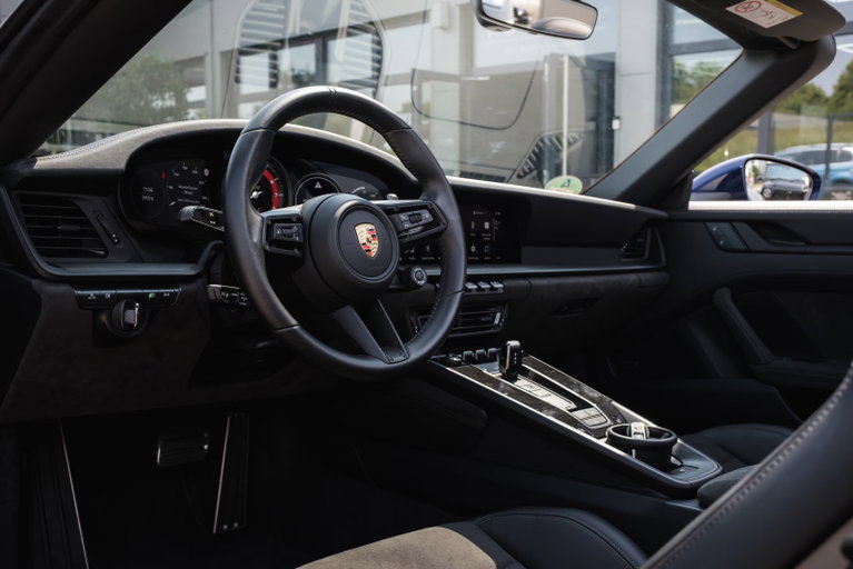 Porsche 992 Carrera GTS