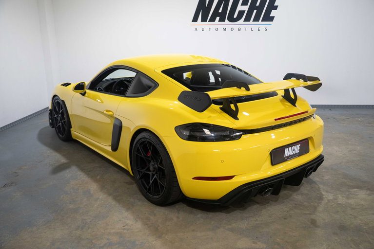 Porsche 718 Cayman GT4 RS
