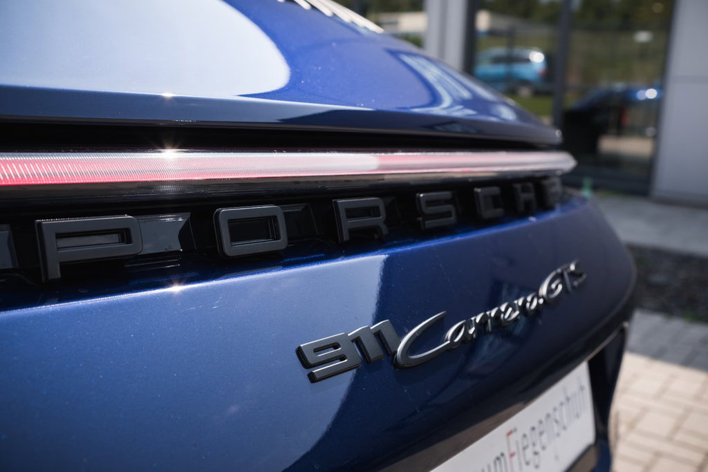 Porsche 992 Carrera GTS