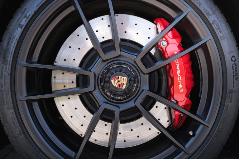 Porsche 992 Carrera GTS