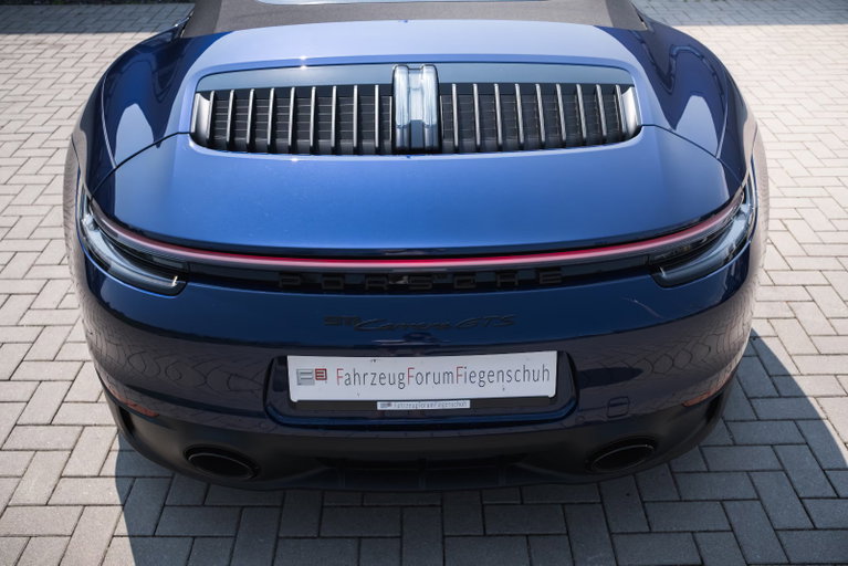 Porsche 992 Carrera GTS