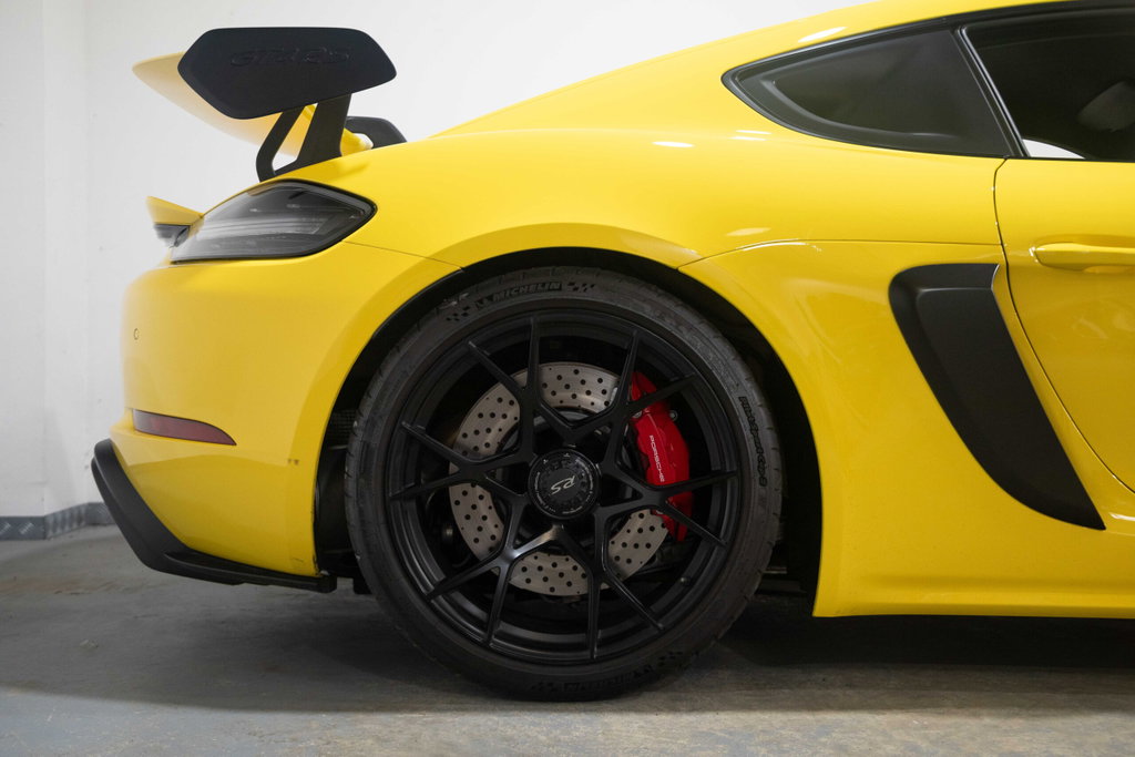 Porsche 718 Cayman GT4 RS