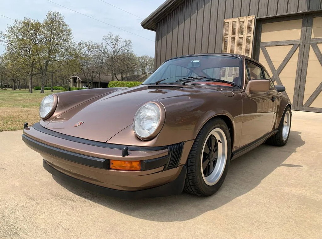 Porsche 911 Carrera 3.0
