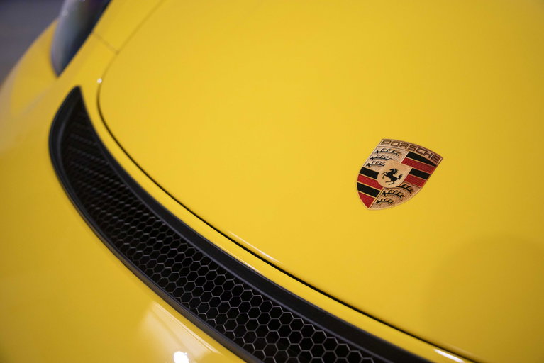 Porsche 718 Cayman GT4 RS
