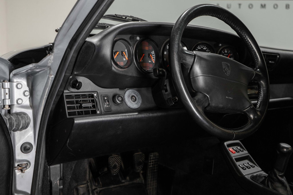Porsche 993 Carrera 4