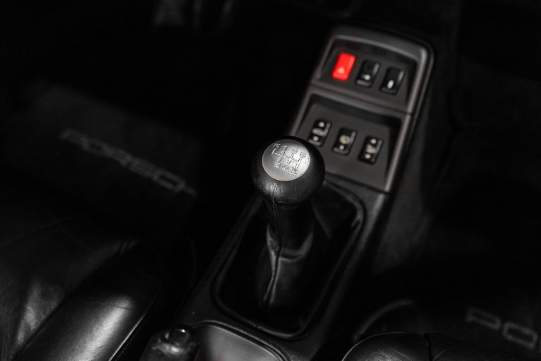 Porsche 993 Carrera 4