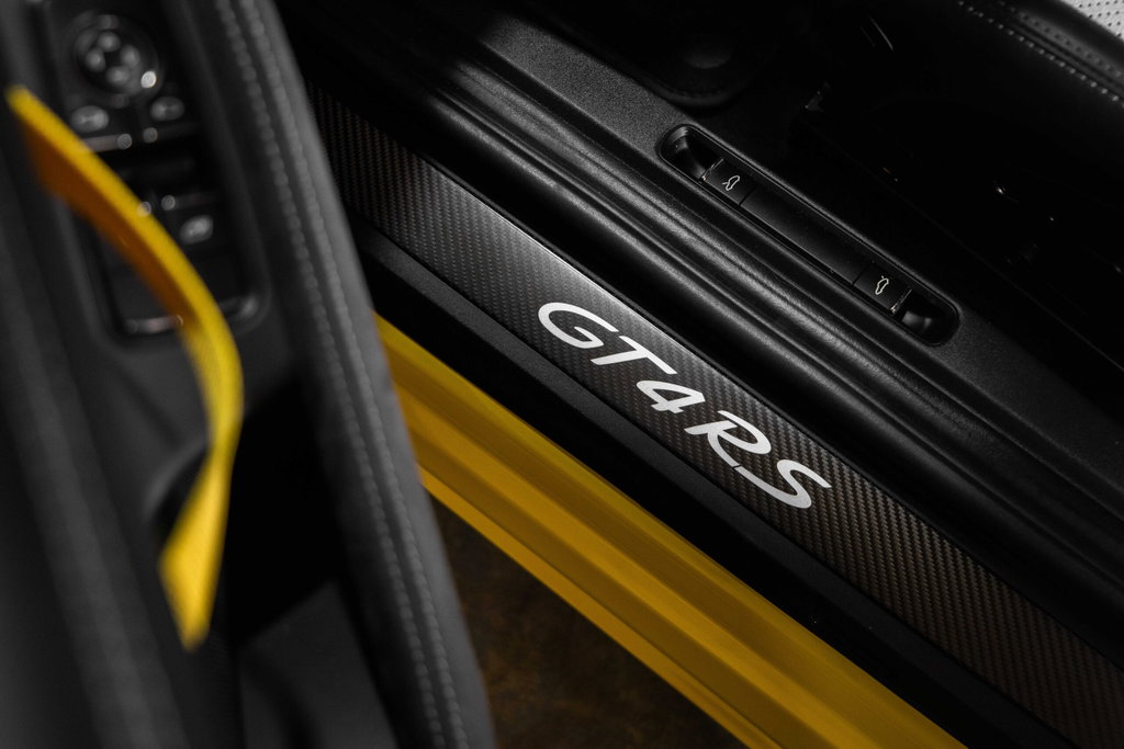 Porsche 718 Cayman GT4 RS