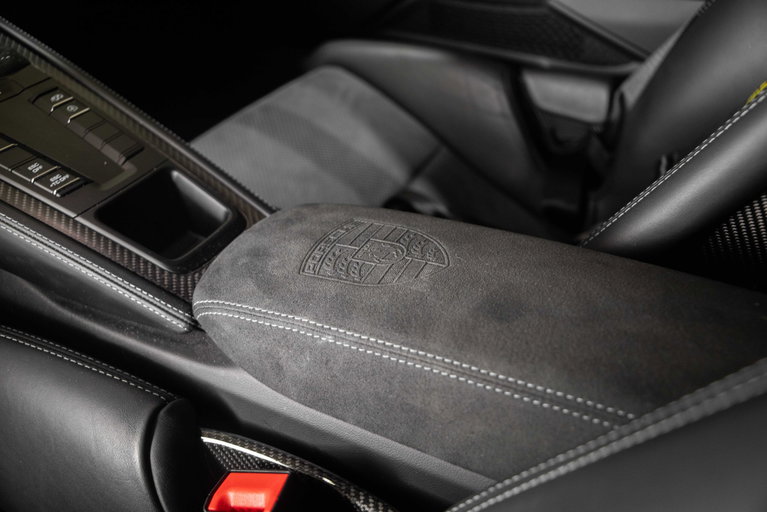 Porsche 718 Cayman GT4 RS