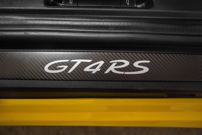 Porsche 718 Cayman GT4 RS