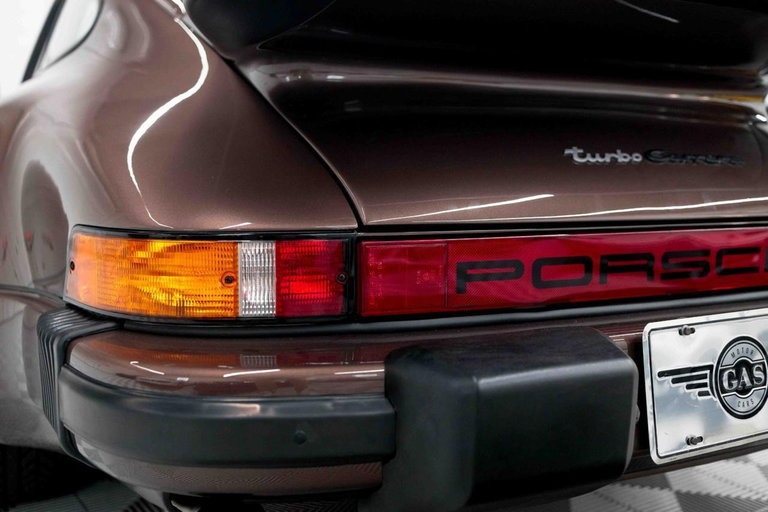 Porsche 911 Turbo 3.0 (US)