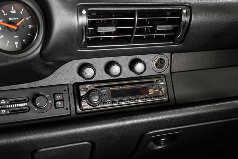 Porsche 993 Carrera 4