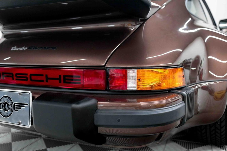 Porsche 911 Turbo 3.0 (US)