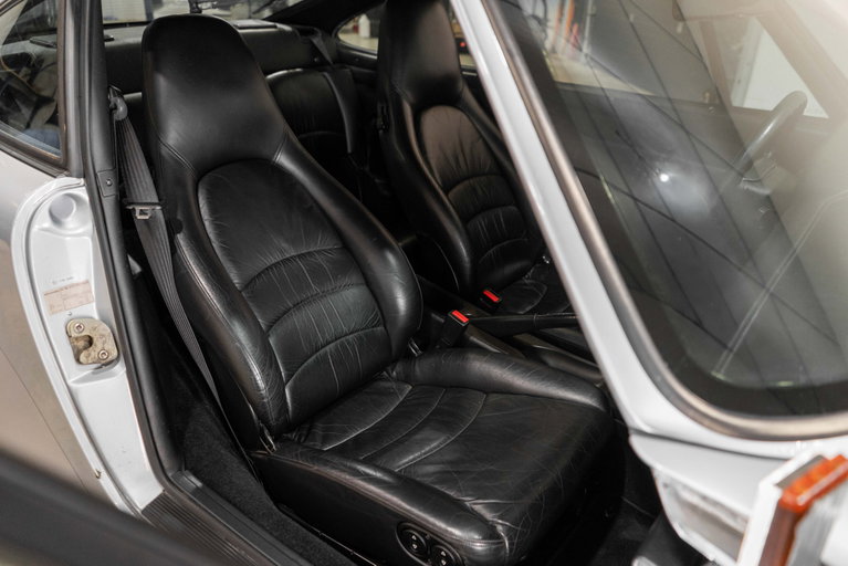 Porsche 993 Carrera 4