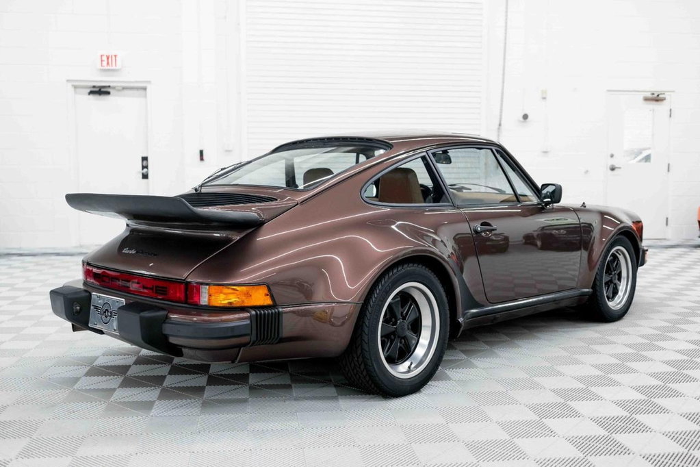 Porsche 911 Turbo 3.0 (US)
