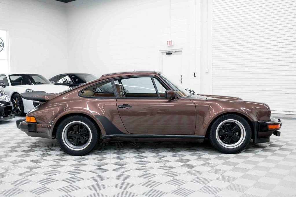 Porsche 911 Turbo 3.0 (US)