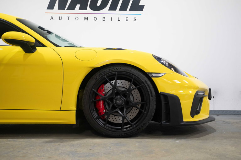 Porsche 718 Cayman GT4 RS