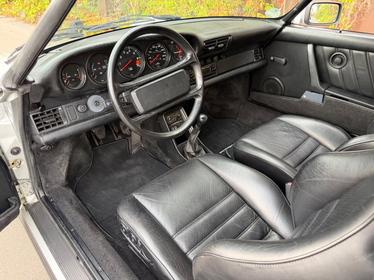 Porsche 911 Carrera 3.2 Speedster