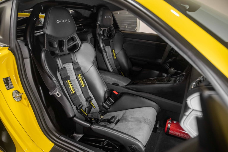 Porsche 718 Cayman GT4 RS