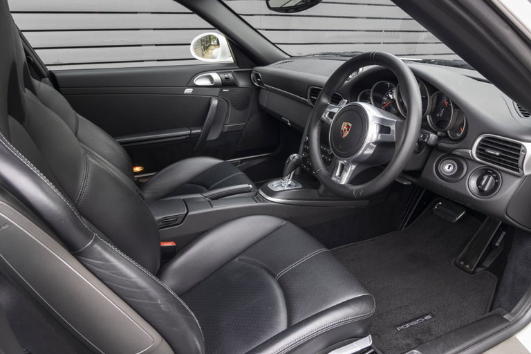 Porsche 997.2 Carrera GTS
