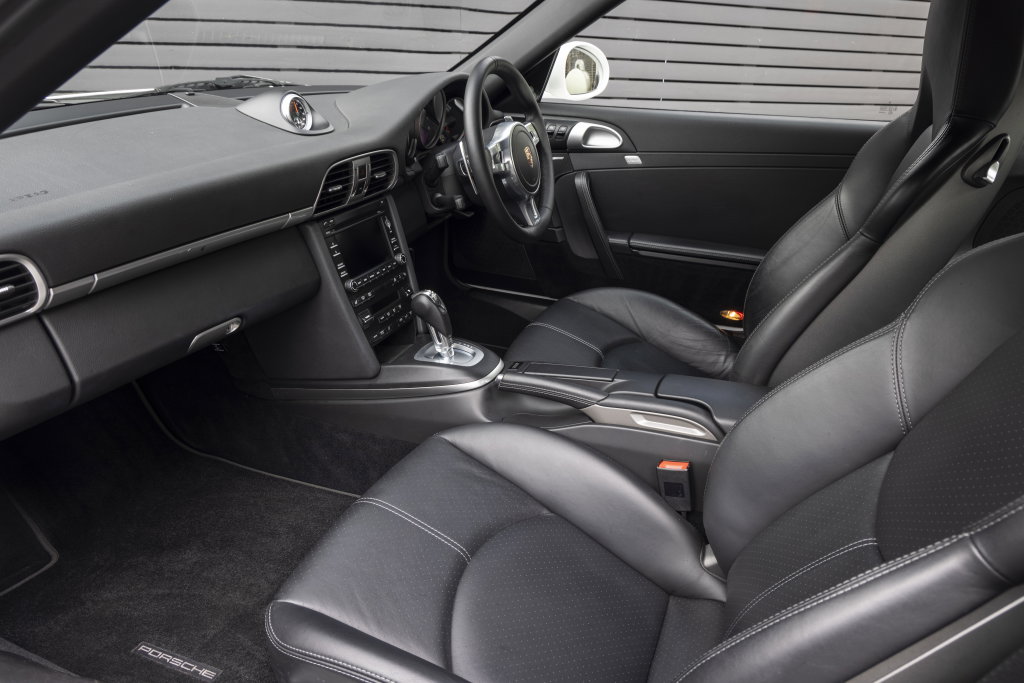 Porsche 997.2 Carrera GTS