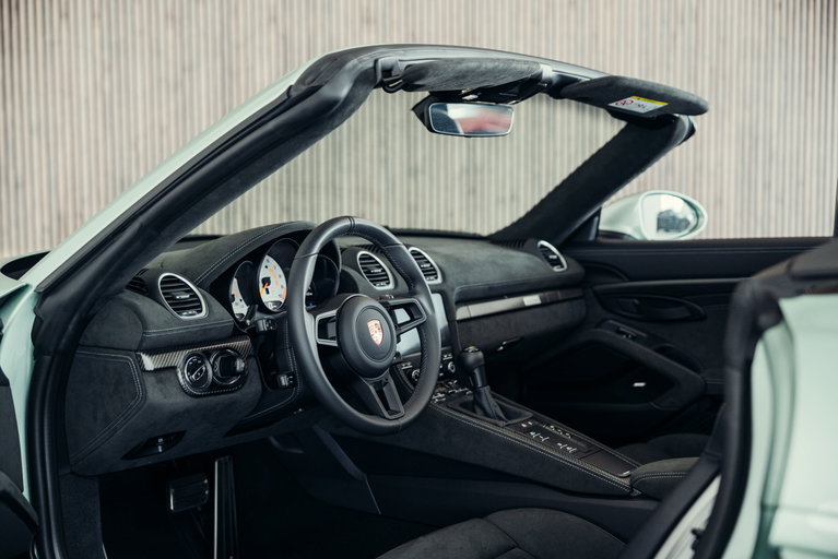 Porsche 718 Spyder RS