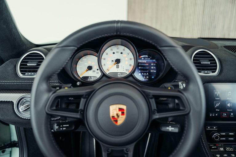Porsche 718 Spyder RS