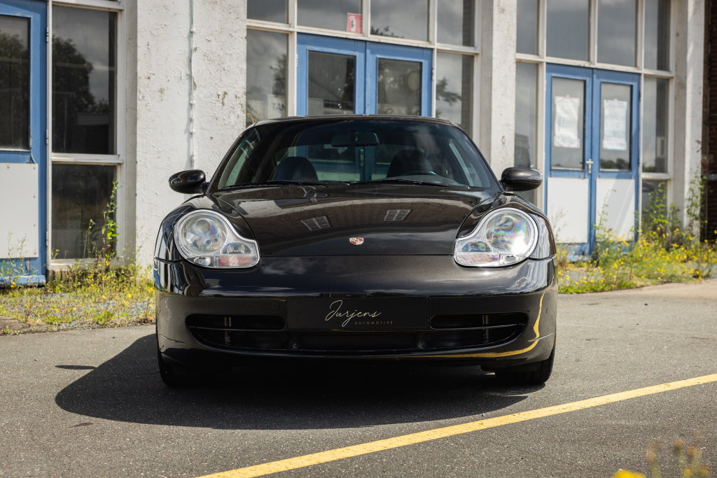 Porsche 996 Carrera 4
