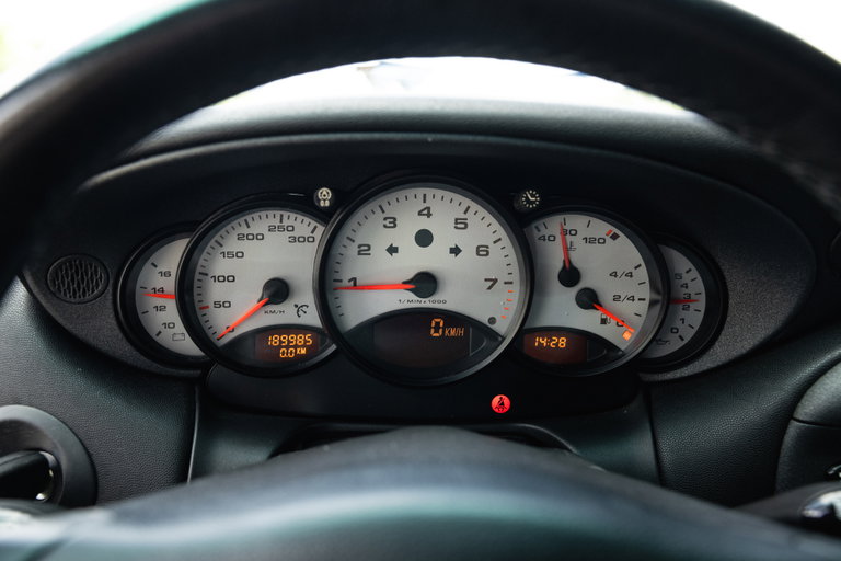 Porsche 996 Carrera 4