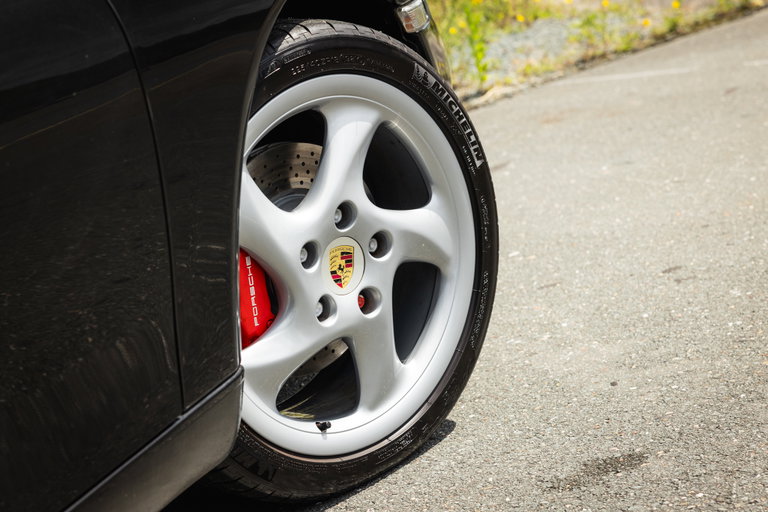 Porsche 996 Carrera 4