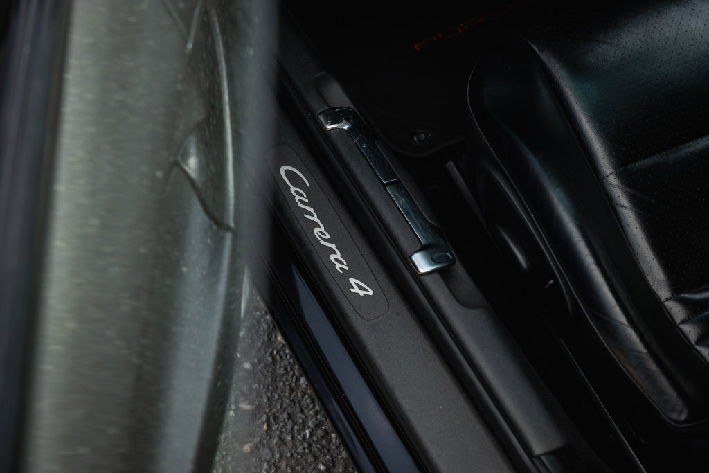 Porsche 996 Carrera 4