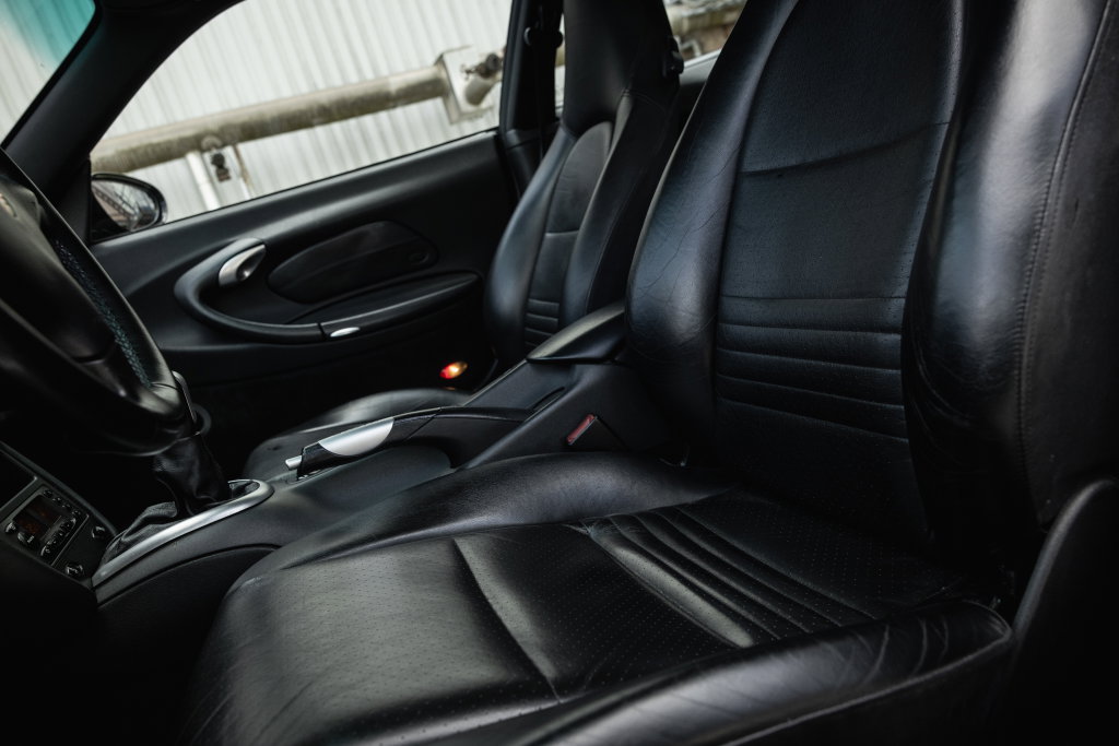 Porsche 996 Carrera 4