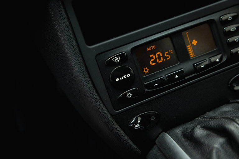 Porsche 996 Carrera 4