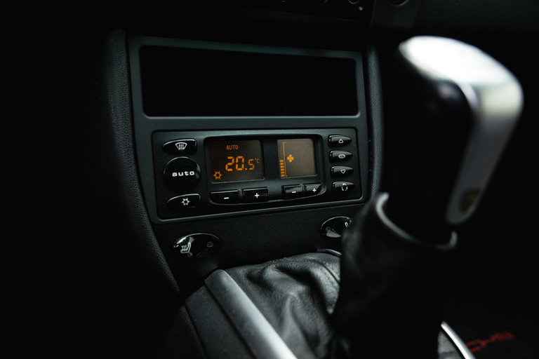 Porsche 996 Carrera 4