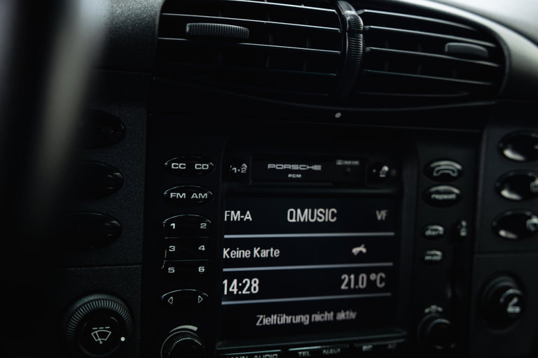 Porsche 996 Carrera 4