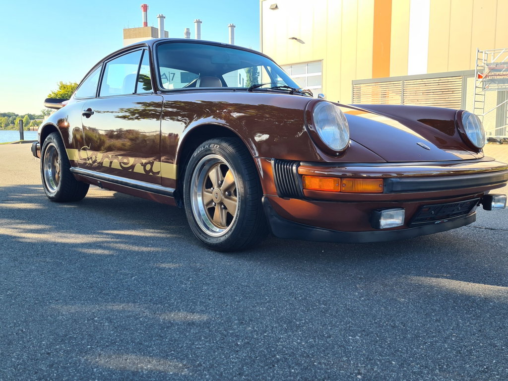 Porsche 911 Carrera (US)