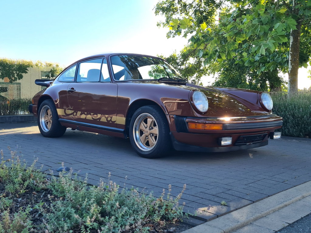 Porsche 911 Carrera (US)