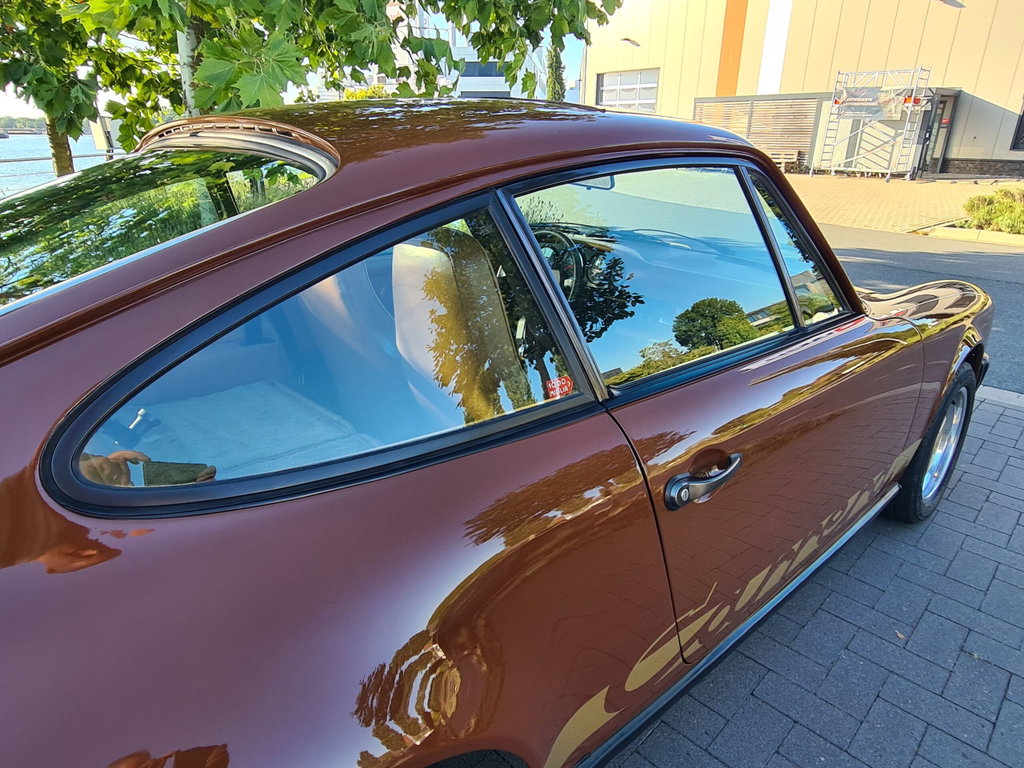 Porsche 911 Carrera (US)
