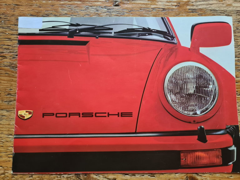 Porsche 911 Carrera (US)