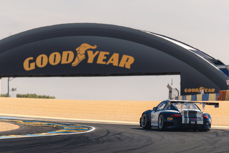 Porsche 997.2 GT3 R