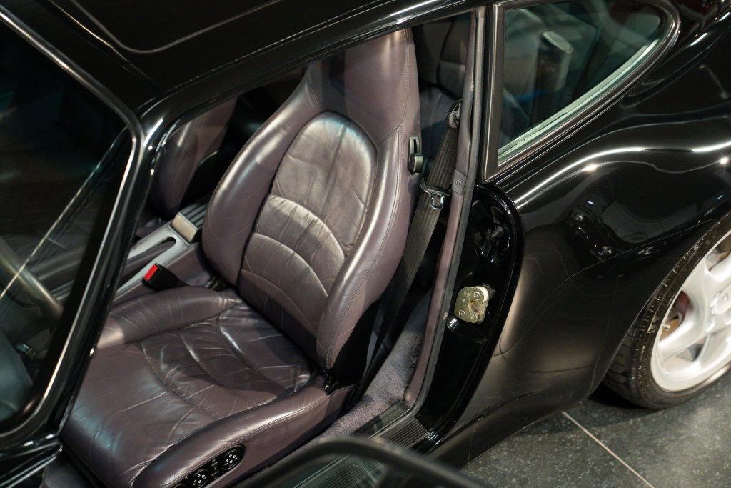 Porsche 993 Carrera 4S