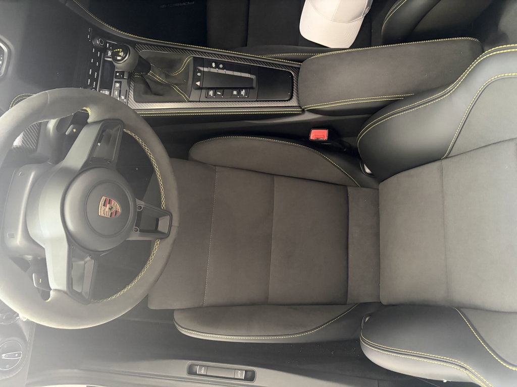 Porsche 718 Spyder RS