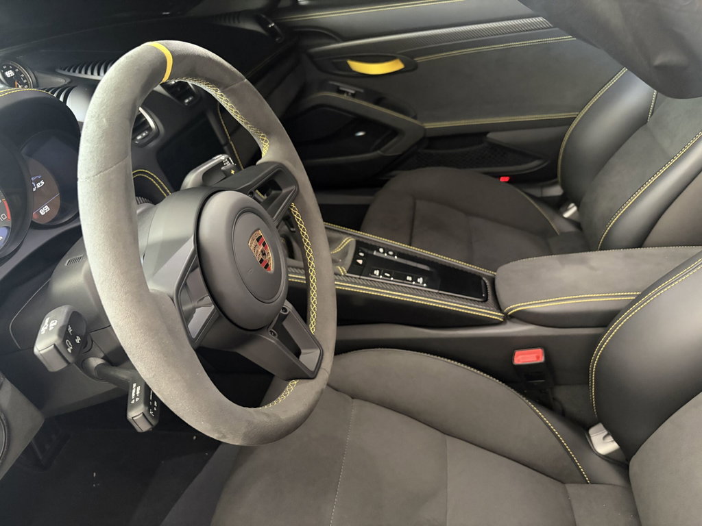 Porsche 718 Spyder RS