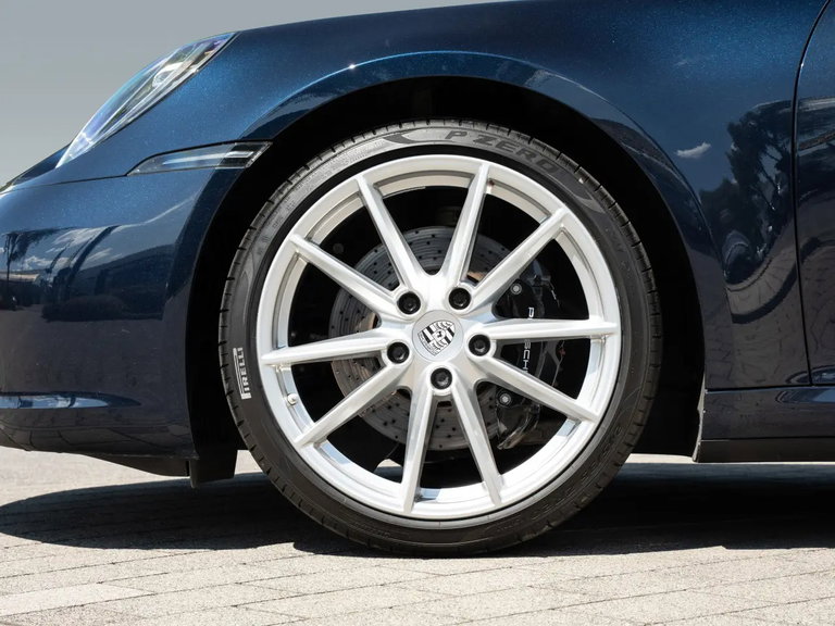 Porsche 992 Carrera 4S