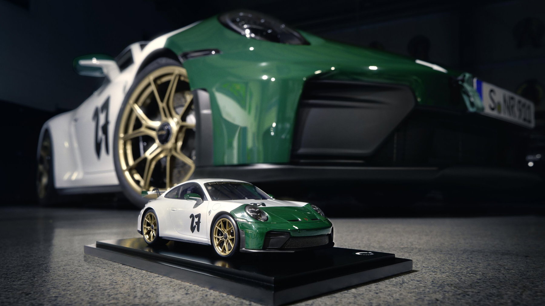 Porsche 911 GT3 100 Jahre N&uuml;rburgring Edition schaalmodel