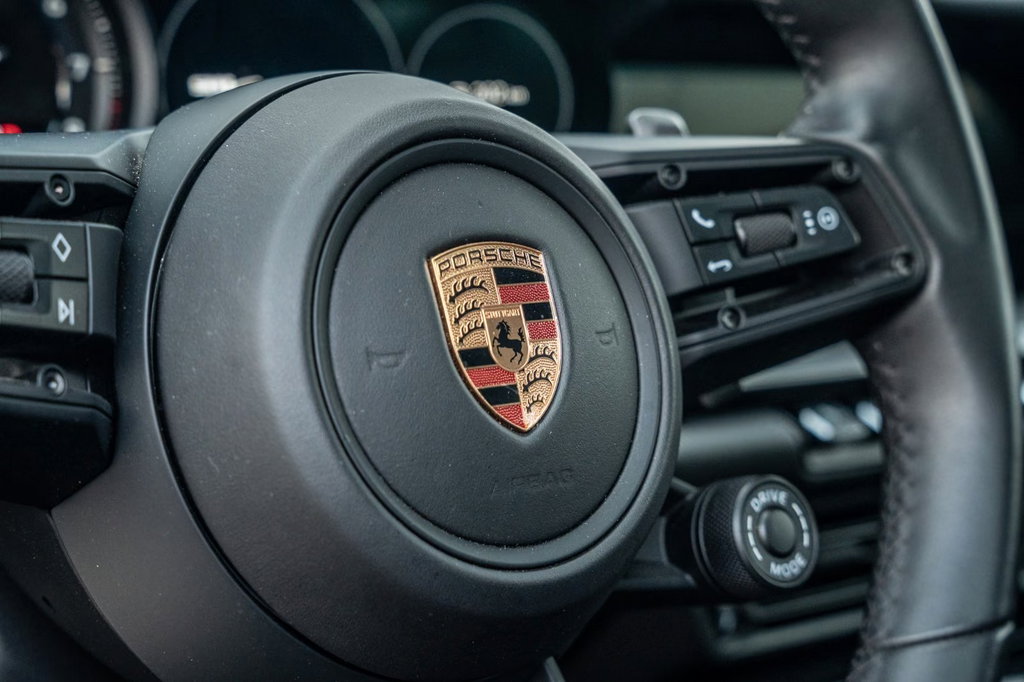 Porsche 992 Carrera 4S