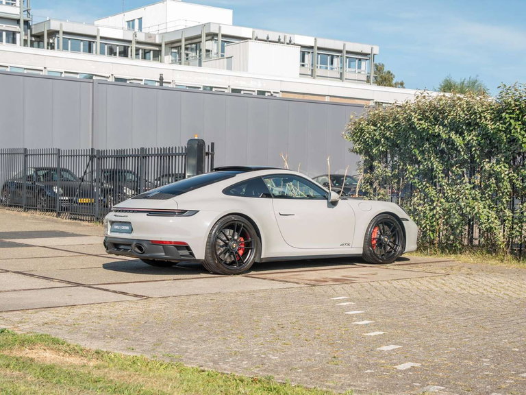Porsche 992 Carrera GTS